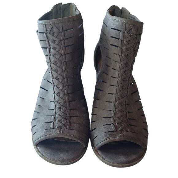 Indigo Rd. Strappy Booties Open Toe Women's 7M Tan Chunky Block Heels Zip Back - Picture 2 of 7